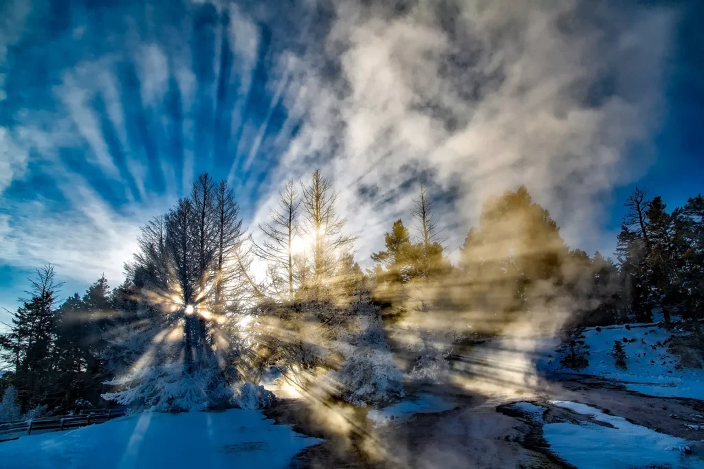 Sun Rays 1721525 1920.jpg 1024x683
